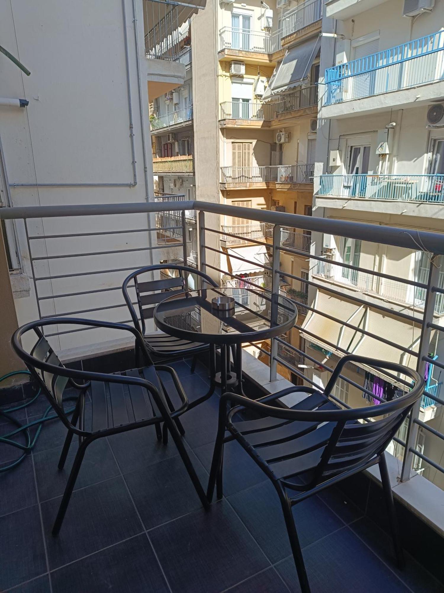 City Vibe-Siggrou 44 Family Studio Thessaloniki Exterior photo